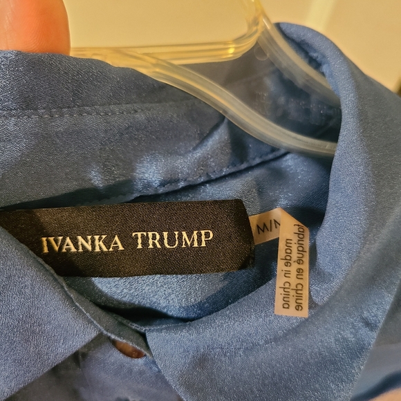 Blue button down blouse - Picture 3 of 4